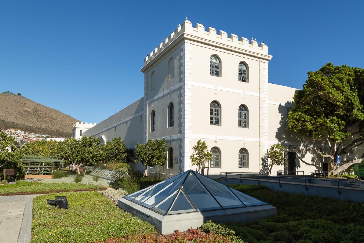 Protea Hotel By Marriott Cape Town Waterfront Breakwater Lodge Exterior foto
