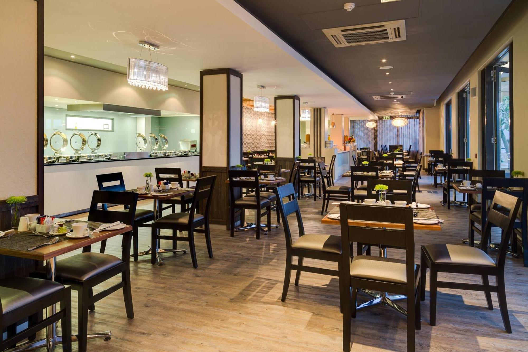 Protea Hotel By Marriott Cape Town Waterfront Breakwater Lodge Exterior foto
