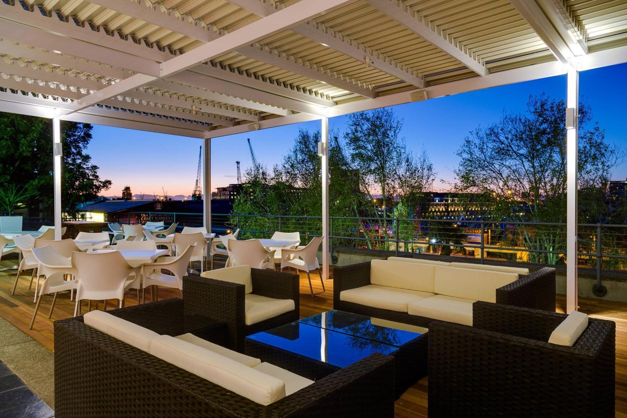 Protea Hotel By Marriott Cape Town Waterfront Breakwater Lodge Exterior foto