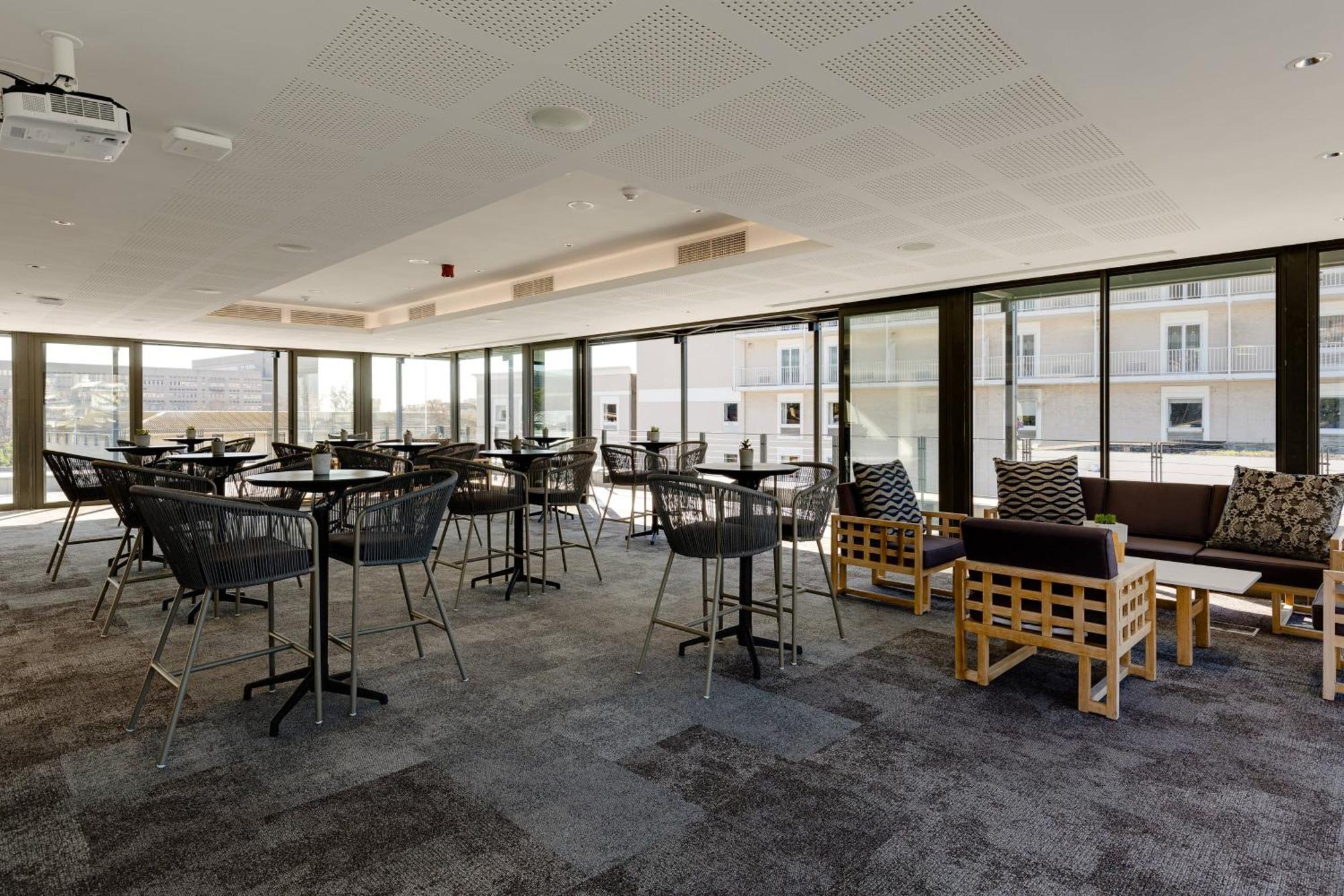 Protea Hotel By Marriott Cape Town Waterfront Breakwater Lodge Exterior foto