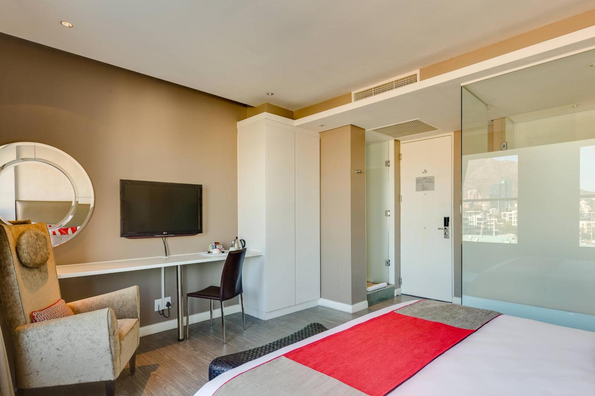 Protea Hotel By Marriott Cape Town Waterfront Breakwater Lodge Exterior foto
